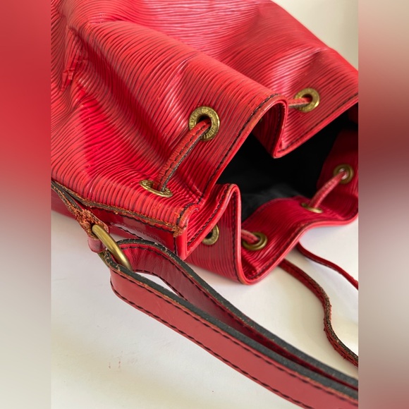 Louis Vuitton PM Noe Shoulder Bag - Picture 10 of 15